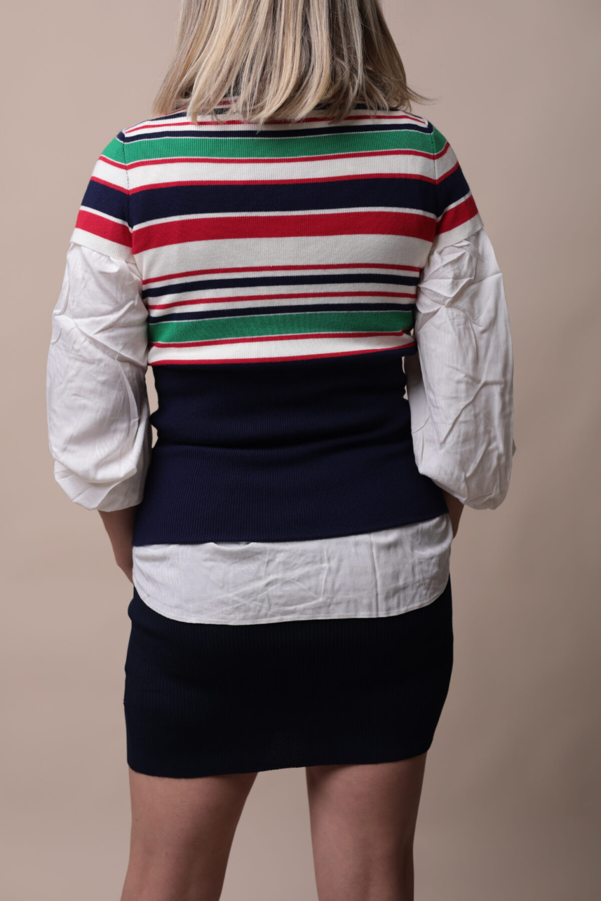 Blusa Cropped Tricot Listrada – Estilo & Conforto em Um Só Look - Imagem 4
